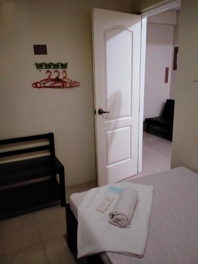 V.F. Riton Apartelle Laoag Esterno foto