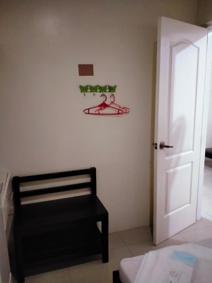 V.F. Riton Apartelle Laoag Esterno foto