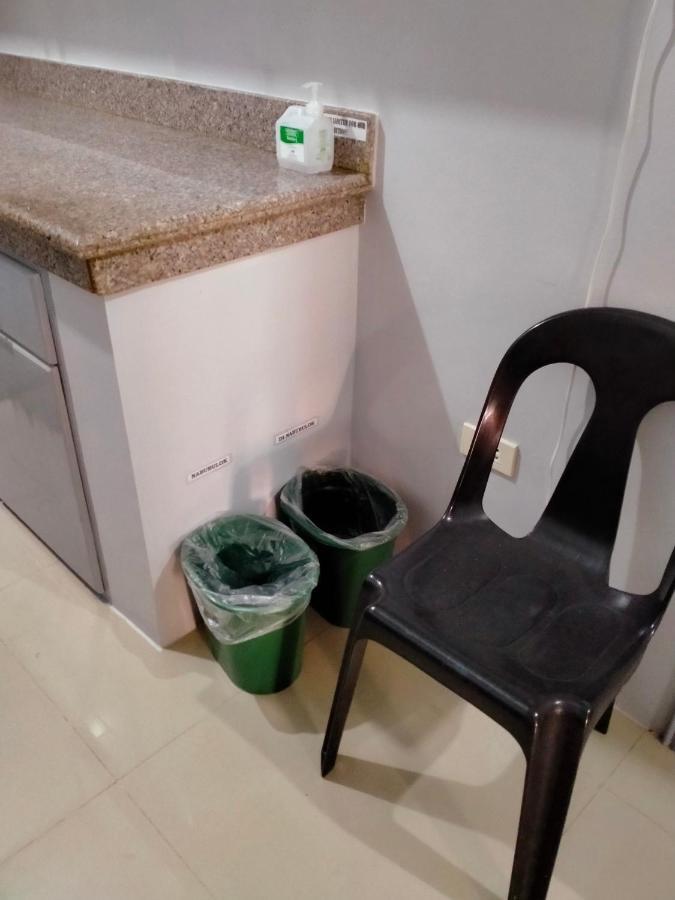 V.F. Riton Apartelle Laoag Esterno foto
