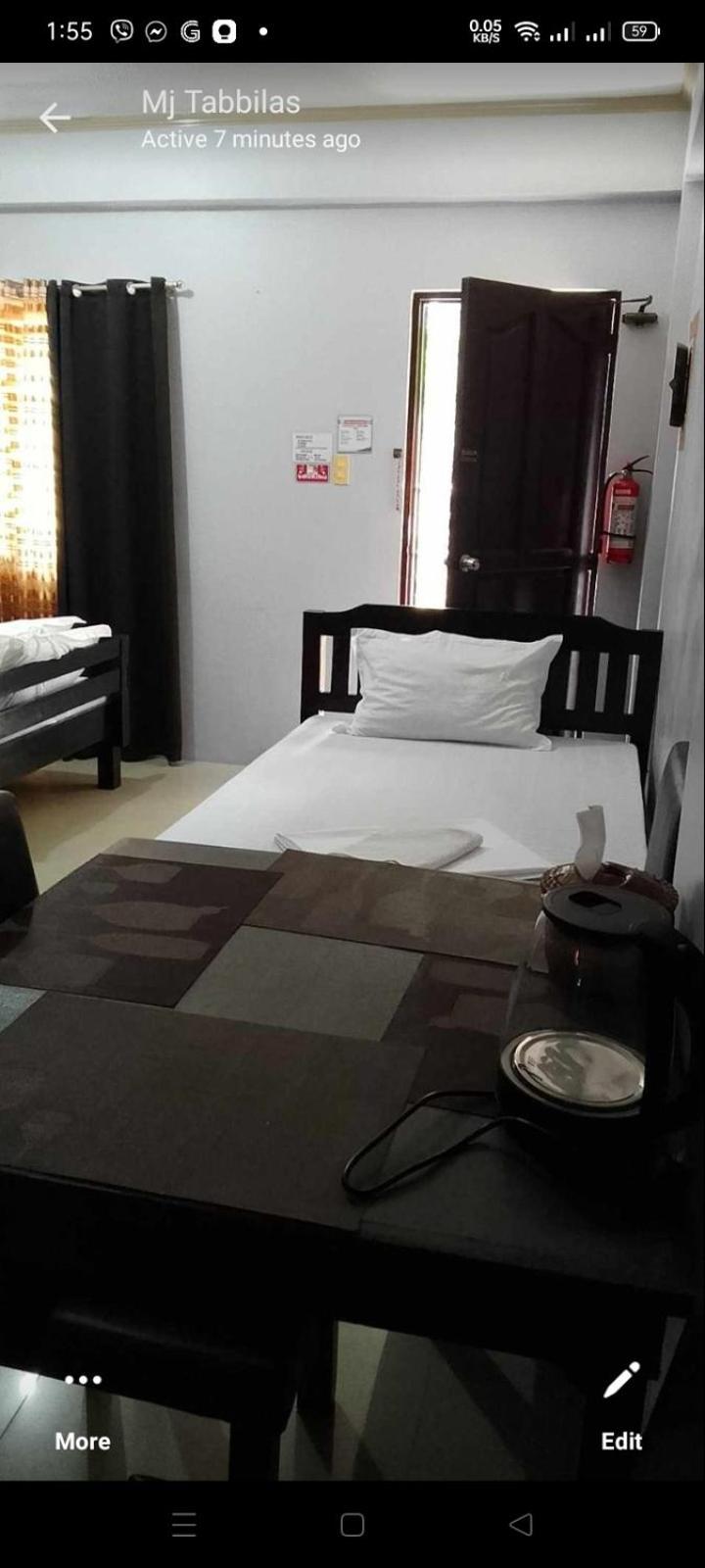 V.F. Riton Apartelle Laoag Esterno foto