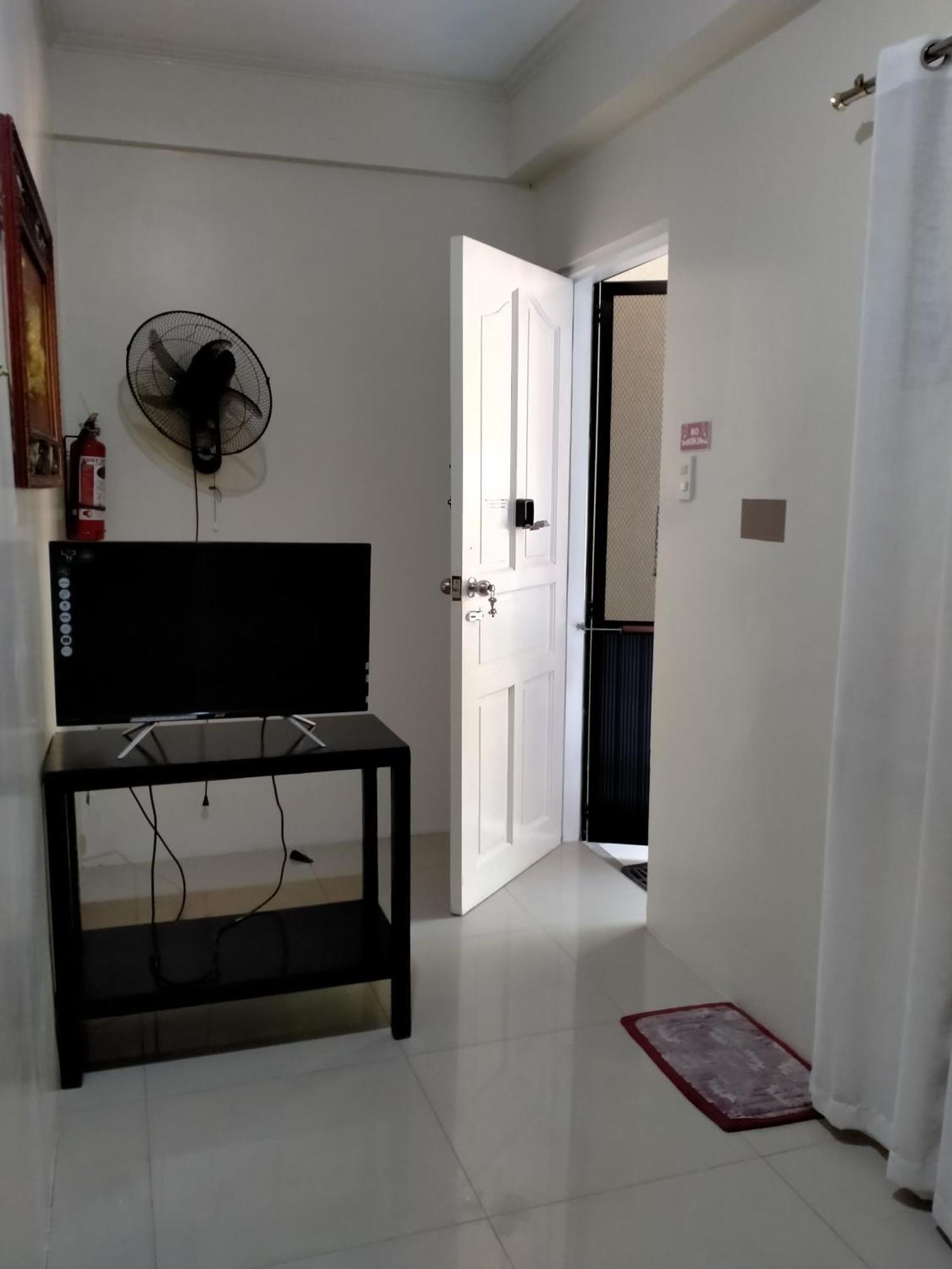 V.F. Riton Apartelle Laoag Camera foto