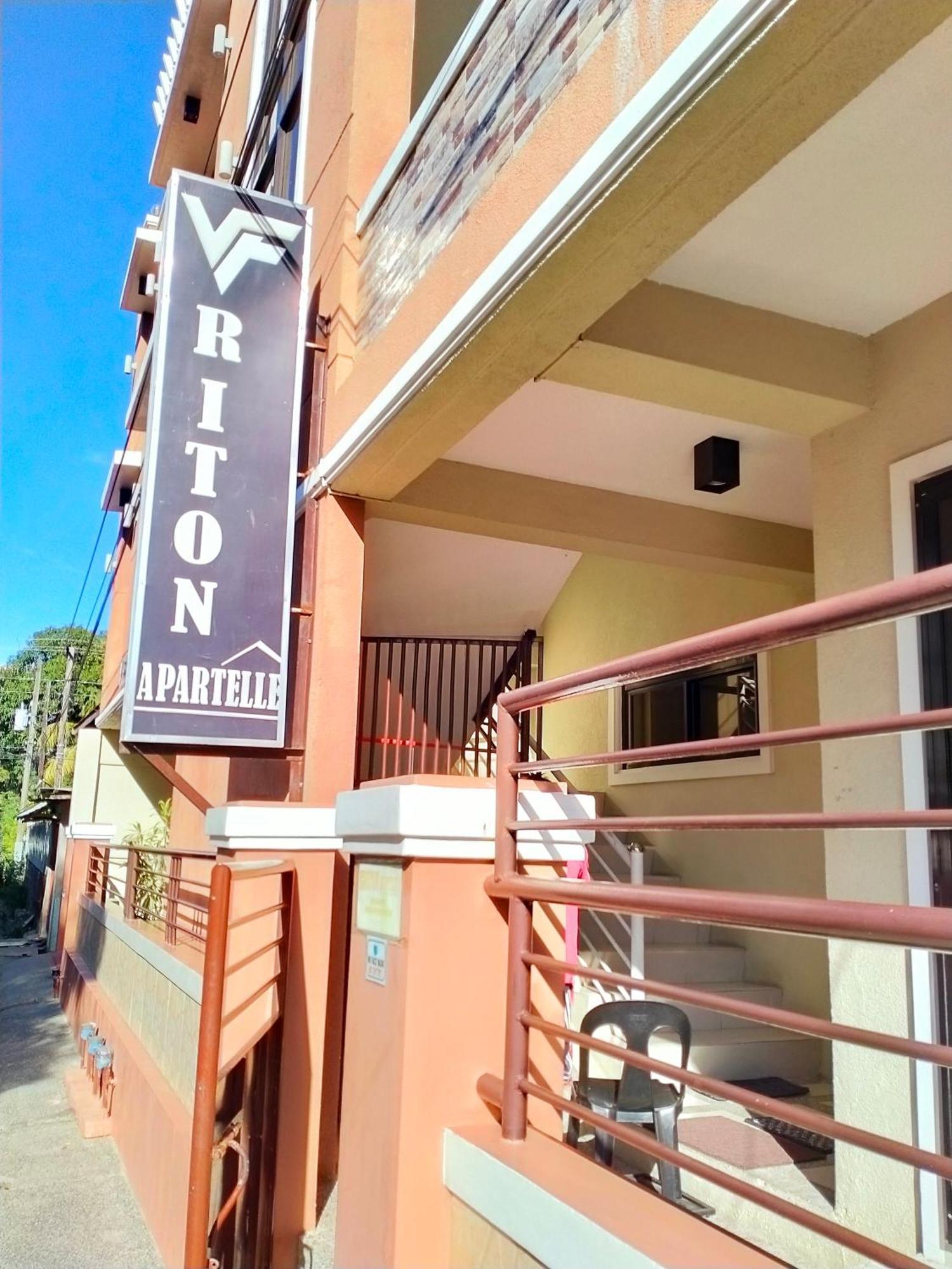 V.F. Riton Apartelle Laoag Camera foto