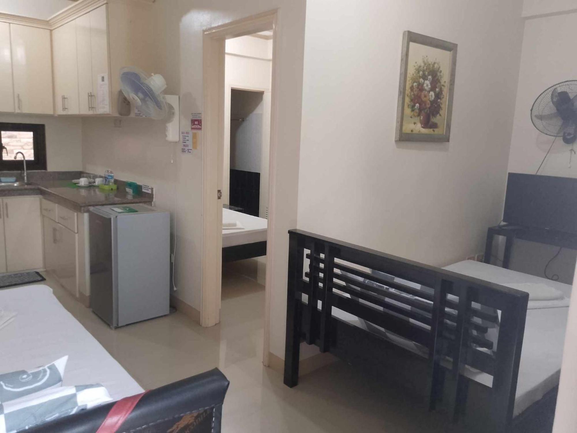 V.F. Riton Apartelle Laoag Esterno foto
