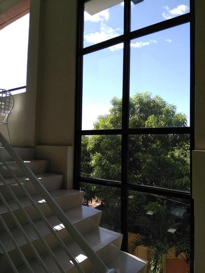 V.F. Riton Apartelle Laoag Esterno foto